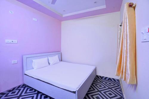 OYO 82441 GRAND PALACE