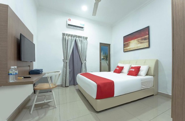 OYO 90336 Sungai Rengit City Resort 1