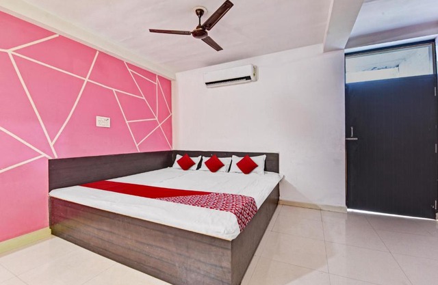 OYO Flagship 81419C Hotel Celebration