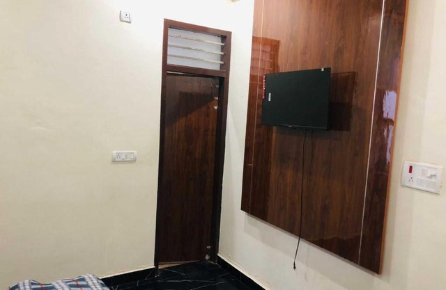 OYO Hotel Rahul Singh