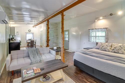 Ozark Escapes Cabin! Serene Forest and Mtn Setting