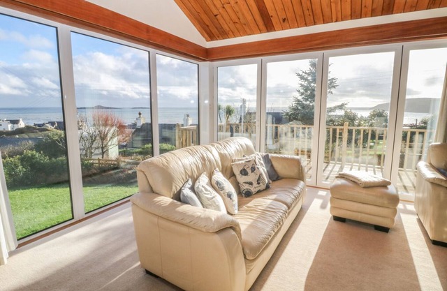 PAHAM, pet friendly, country holiday cottage in Aberdaron