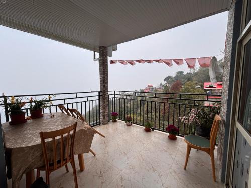 Pahar E Satyajit Homestay Ramdhura