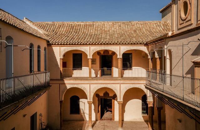 Palacio Catalina - Ten Bedroom Villa, Sleeps 22