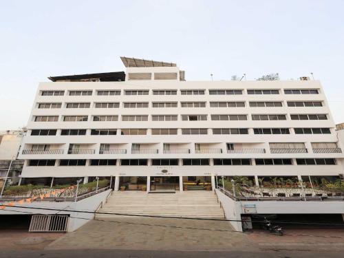 Palette Hotel Surya Vadodara