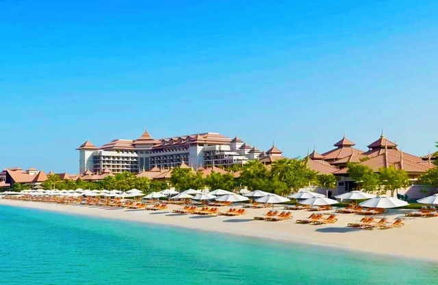 Palm Jumeirah, Studio, Fantastic sea, beach and skyline view, Beach