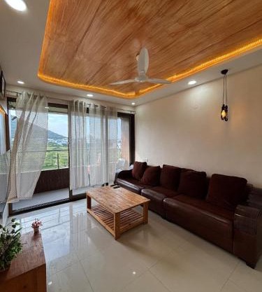 Pandavleni Service Apartment