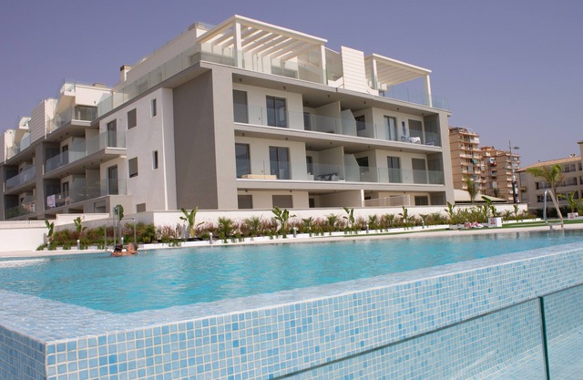 Panorama Beach, Apartment in 1st line of the beach. Best climate in Europe