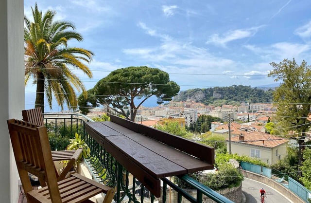 Panoramic Sea/City View 2 bedroom apartment