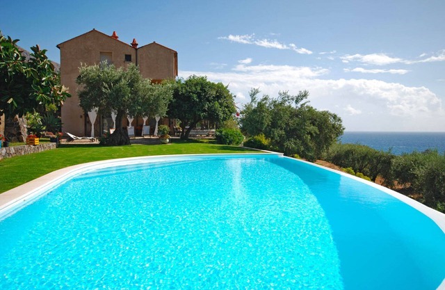 Panoramic villa with private pool and Macarro beach just 300 meters away