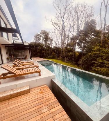 Paraíso em Rancho Queimado com piscina aquecida