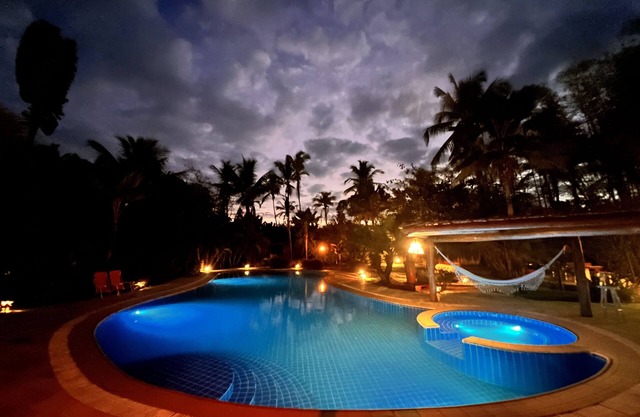 PARADISE ON THE BEACH