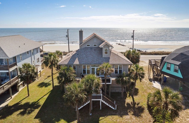 Paradise at the Washout - Beautiful Oceanfront Beach House on 15th block