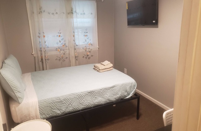 Paradise Inn by the Airport