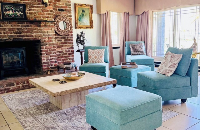 Paradise Retreat - Saint Cloud, FL. 4 bedrm Luxury Vacation Rental, Pet Friendly