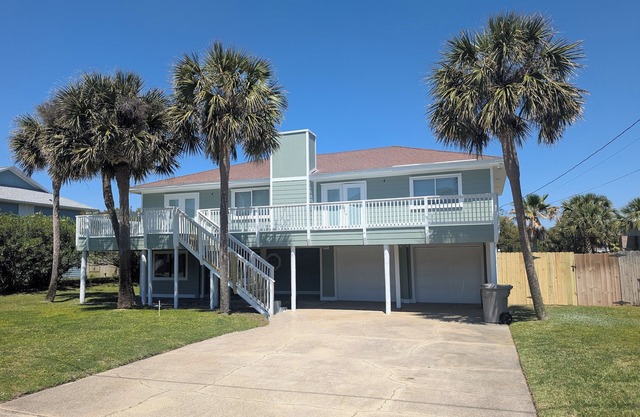Paradise Shores 5/4 bedroom 3/2 bth sleeps up to 19! Private pool