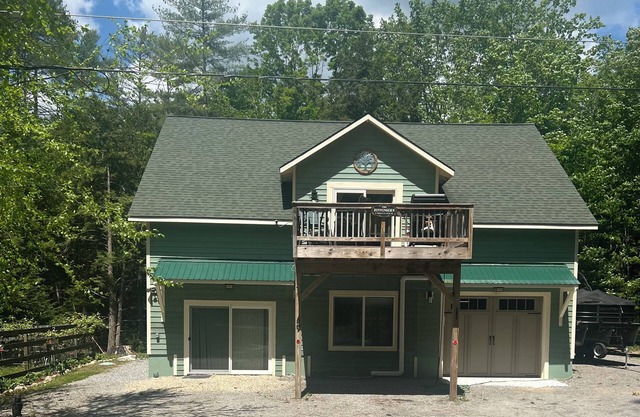 Paradox Lake - The Carriage House