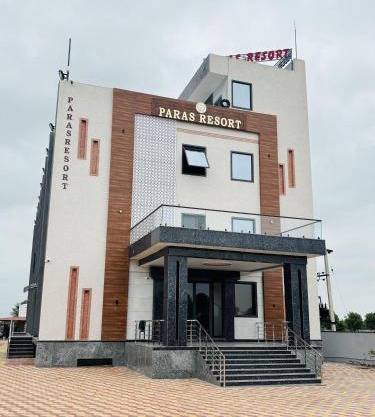 Paras Resort