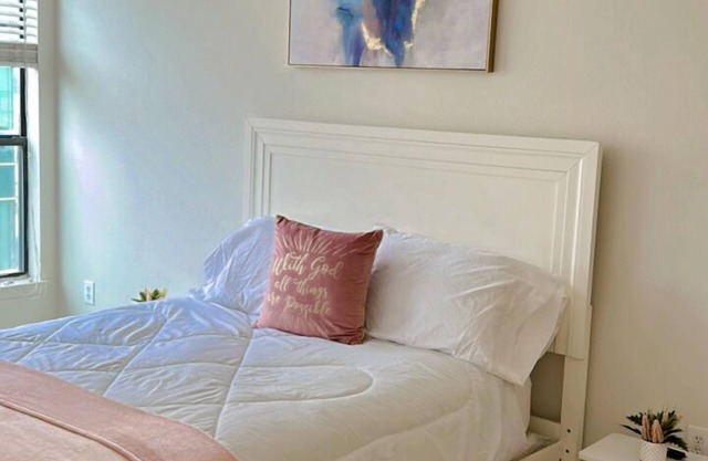 Parking, Tesla E-Charge, Remote Work area, Shopping, Restaurants, Nightlife