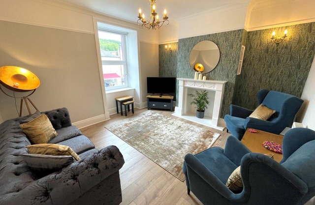 Pass the Keys | Beautifully Presented 3BR Luxury Apartment