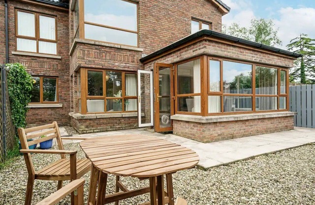 Pass the Keys | Beautiful 3 BR Retreat in the Holywood Hills