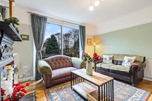 Pass the Keys Lovely Home in York with Parking