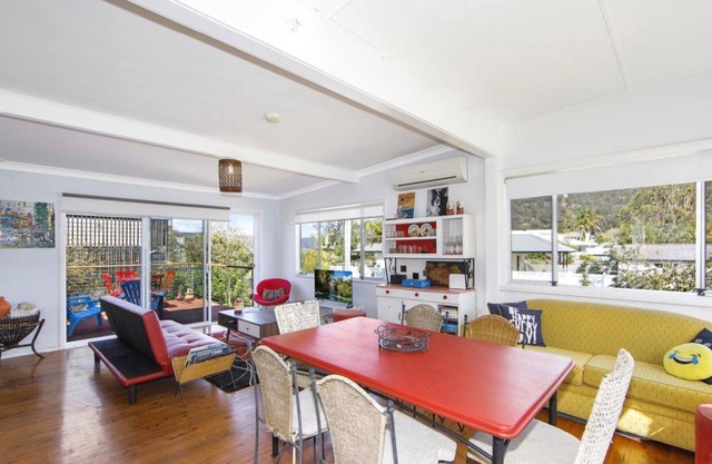 Patonga Corner Cottage by HolidayCo.