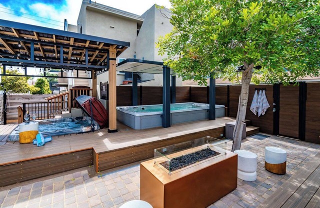 PB Compound Getaway, Steps to Surf and Sand