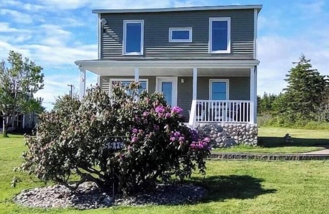 Peace in Beautiful Seaside Paradise