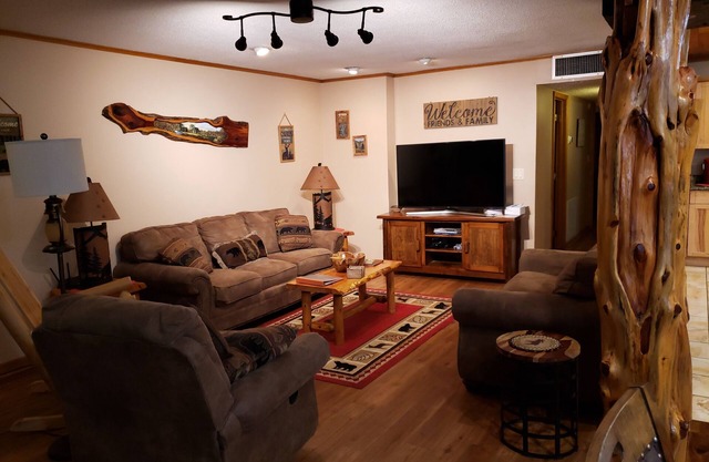 Peace of Heaven 2Br 1Bth 1 Mile to Gatlinburg 2 miles to Pigeon Forge
