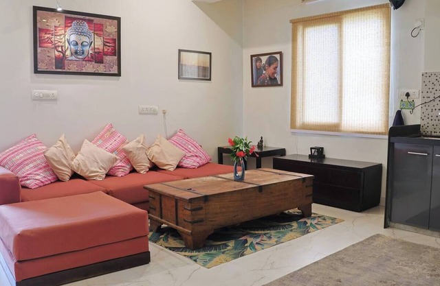 Peaceful apartment with great rooftop