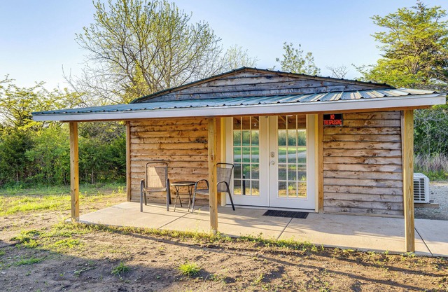 Peaceful Cabin Retreat Near Prairie Band Casino