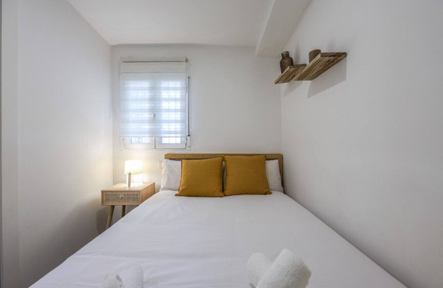 Peaceful City Escape 30' from Central Madrid