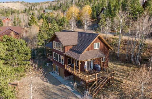 Peaceful Granby Retreat! Enjoy Fall Colors, Crisp Air & Mountain Views!