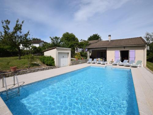 Peaceful holiday home in Sampzon with pool