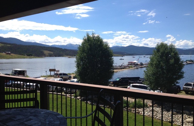 Peaceful,Lakeview on Lake Granby,Hot Tub,3 decks,10min RMNP & grand lk,BBQ Grill