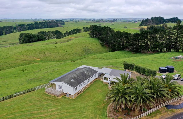 Peaceful location with many beaches and walks around