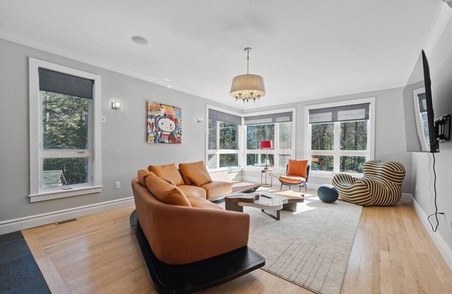 Peaceful Retreat on Schmidt Lake