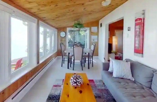 Peaceful retreat on the Shores of Lake Erie