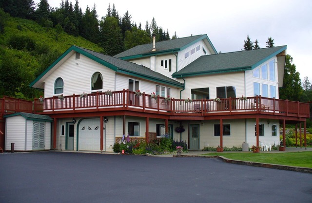 Peaceful Setting With Therapeutic Views Of Kachemak Bay And Surrounding Glaciers