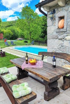 Peaceful Villa Ida&Mirko in nature with private pool