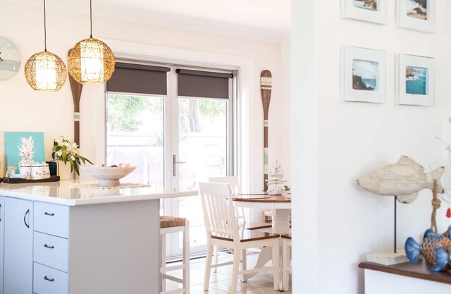 PEBBLES@ROBE LONG BEACH