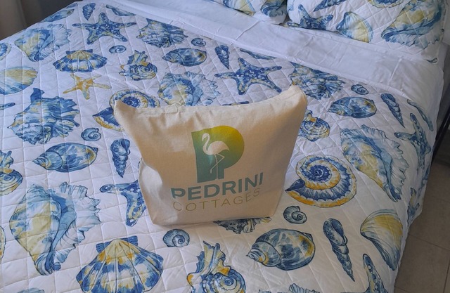 Pedrini Cottages - Newly renovated with AC and WiFi in beautiful Long Island.