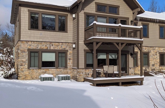 Peek n Peak condo on resort