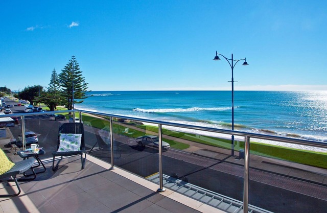 Penguin Waterfront Escape