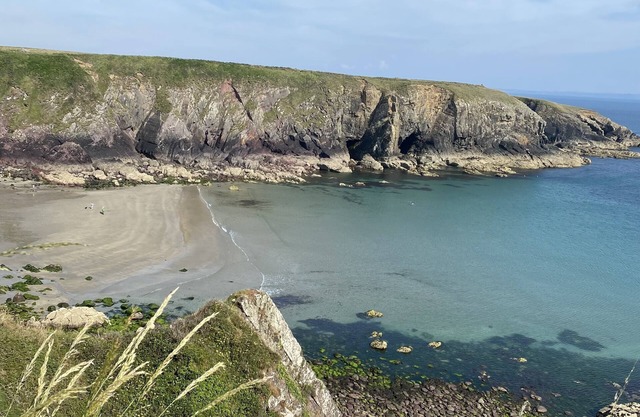 Penlan Farmhouse - 4 bedroom St Davids Holiday Cottage