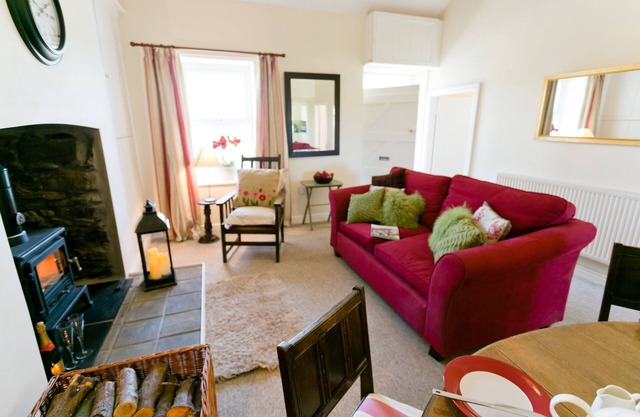 Penlon - a dog that sleeps 4 guests in 2 bedrooms