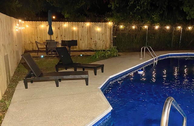 Pensacola's Pool Home hideaway