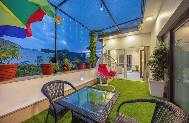 Penthouse w/Jacuzzi/steam bath &foot massage