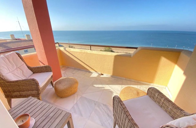 Penthouse with ocean views and big terrace! Beach & Golf (NEW)